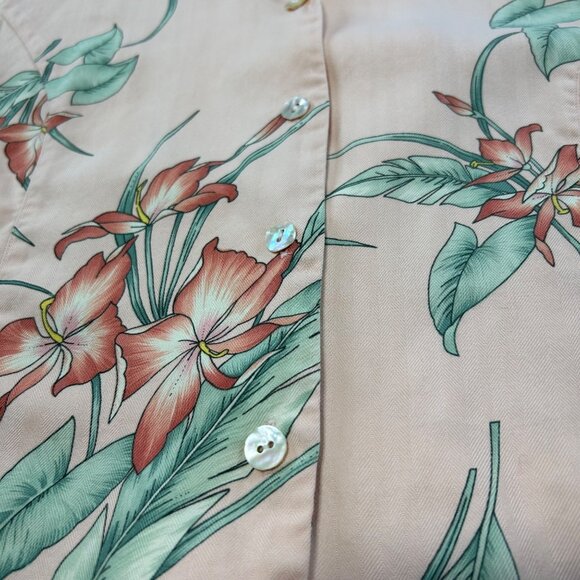 Tommy Bahama Women's Medium Button Down 100% Silk Shirt - Picture 5 of 9